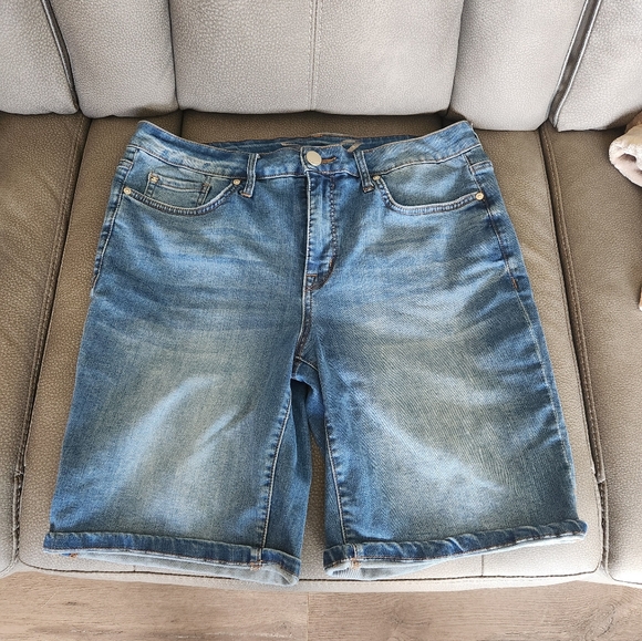 Seven7 Pants - Seven7 Bermuda Shorts Size 14